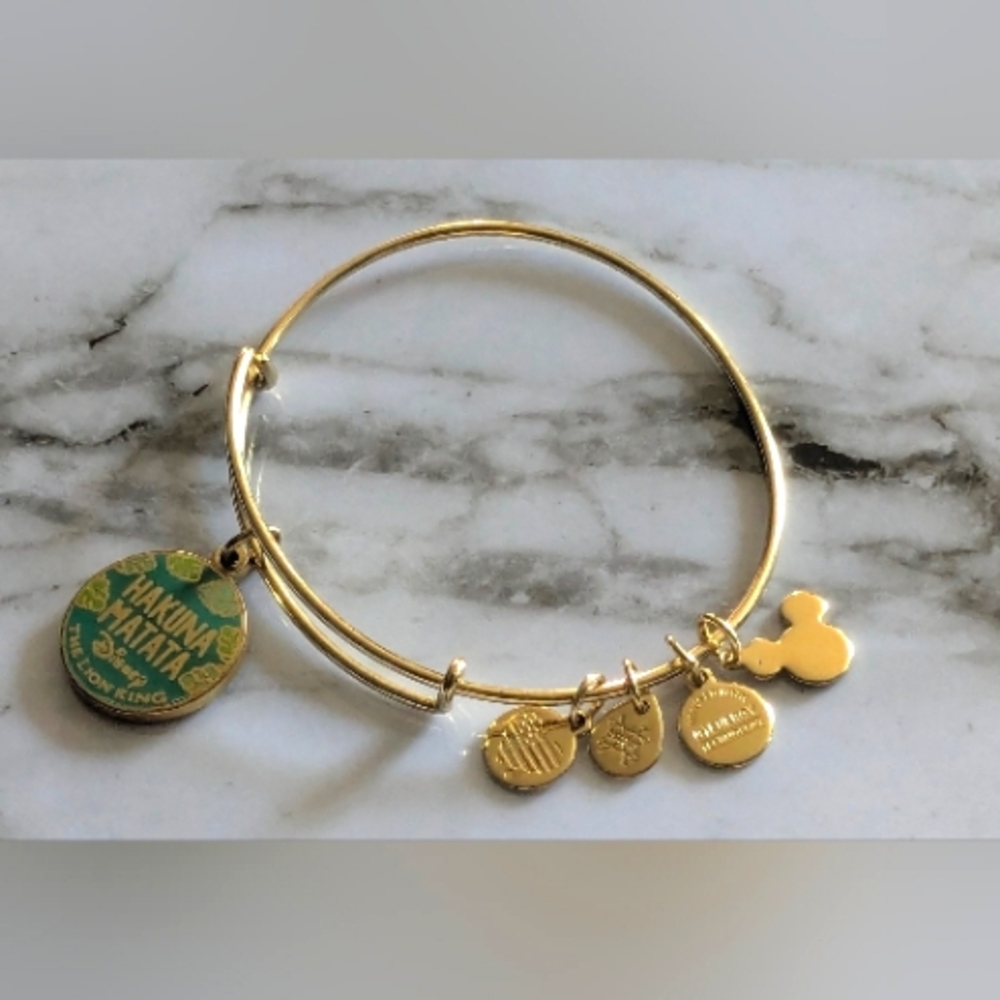 Hakuna Matata Alex and Ani Disney Lion King Bangle